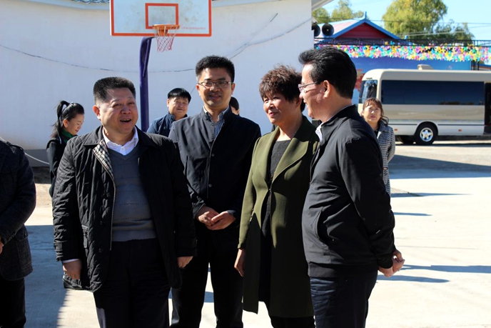 参事室机关党委副书记,机关纪委书记曹敏,龙井市委副书记,市长