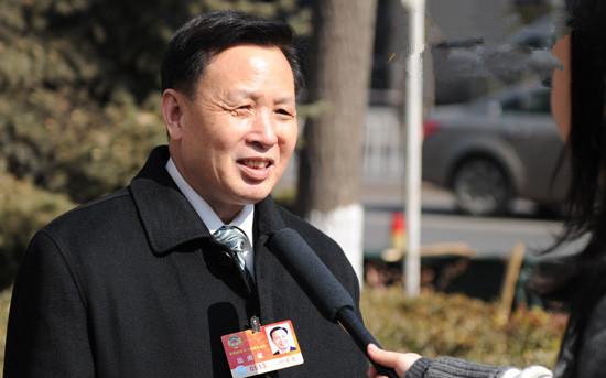 何星亮：因地制宜制定治理策略 确保政策有效性