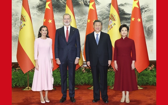 习近平会见西班牙国王费利佩六世