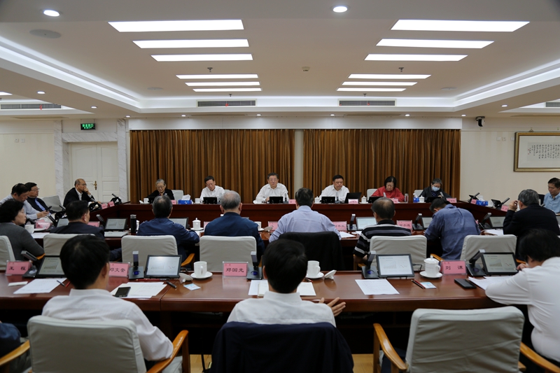 国务院参事室举办集中工作日活动 听取形势报告 开展建言献策研讨